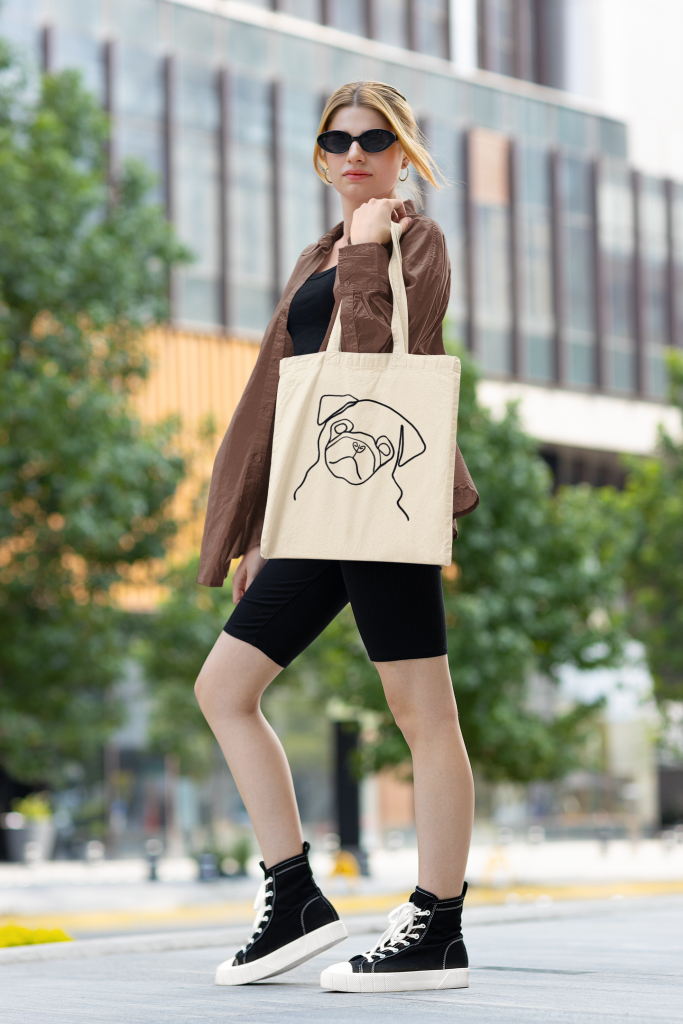 Chica totebag ilustracion linea gruesa