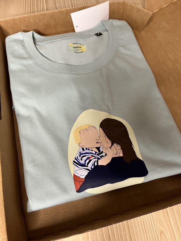 Camiseta ilustración personalizada completa para madre e hijo