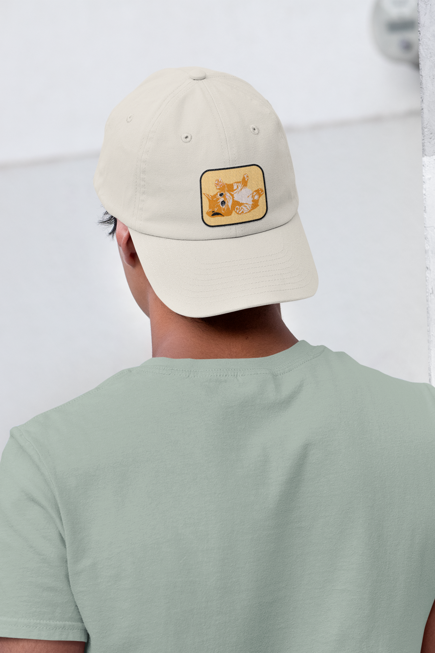 Chico gorra beige ilustración personalizada con marco