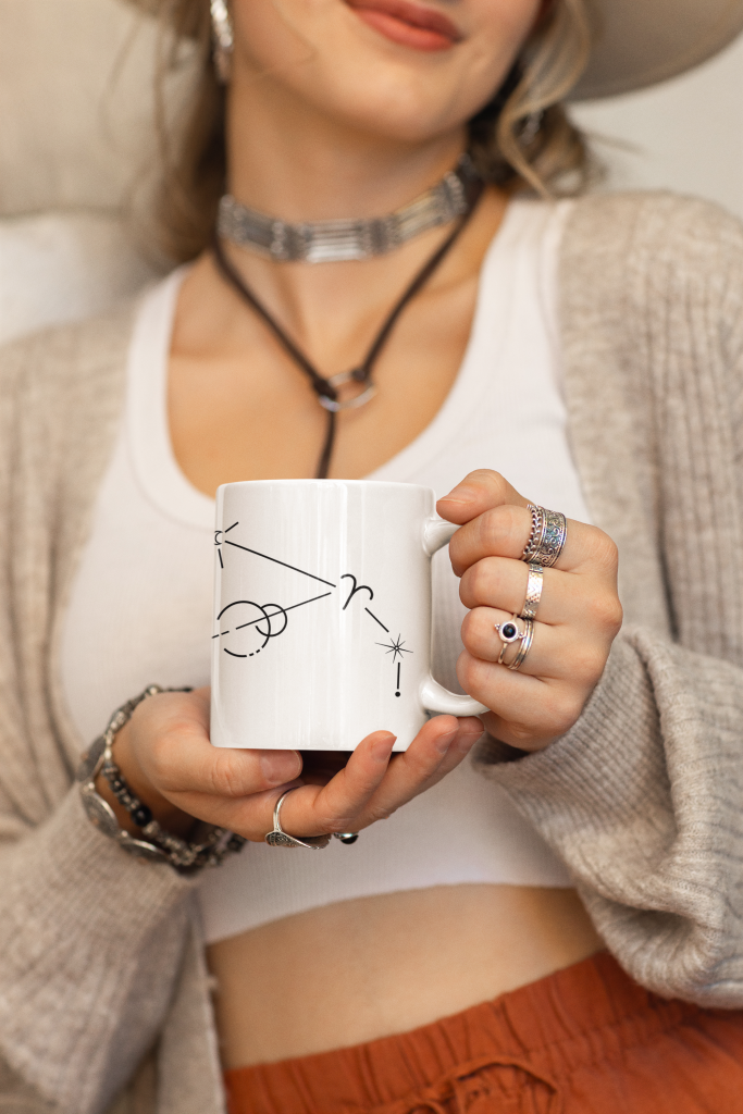 Chica taza zodiaco