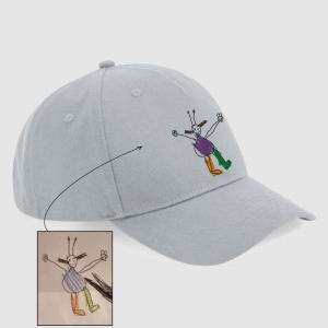 Gorra-dibujo-nina-gris-foto