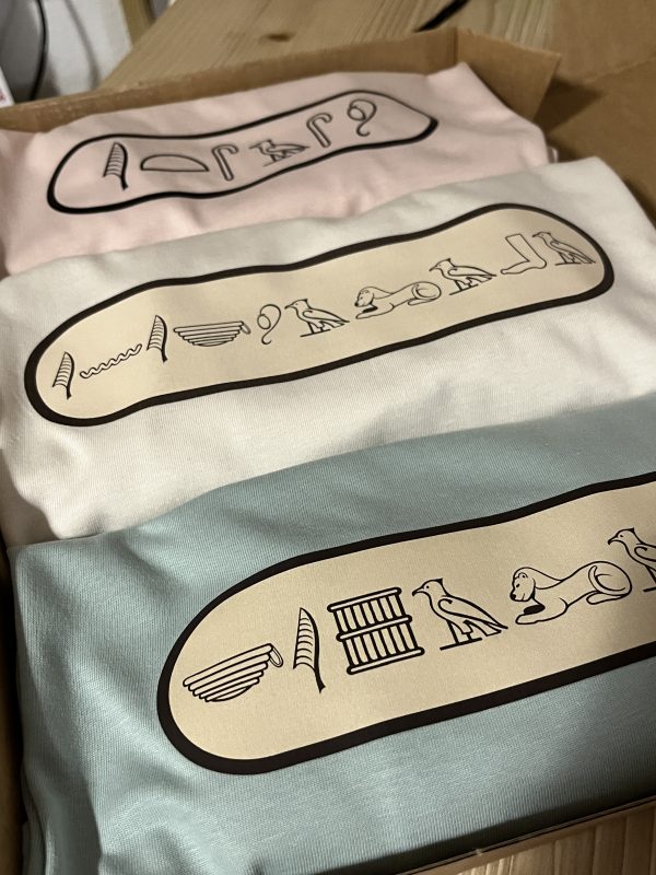 Camisetas personalizadas con nombre en jeroglífico