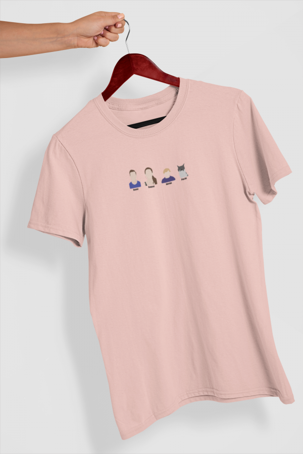 Camiseta rosa familia ilustrada con nombres