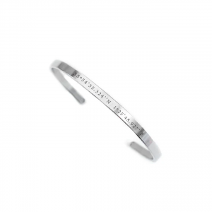 Brazalete-plateado-coordenadas