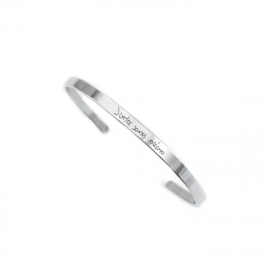 Brazalete-plateado-manuscrito